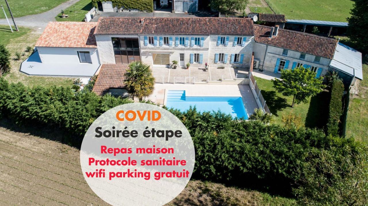 Les Cuves - Saintes Bed & Breakfast Chaniers Eksteriør bilde