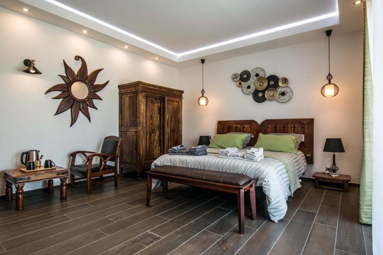 Les Cuves - Saintes Bed & Breakfast Chaniers Eksteriør bilde
