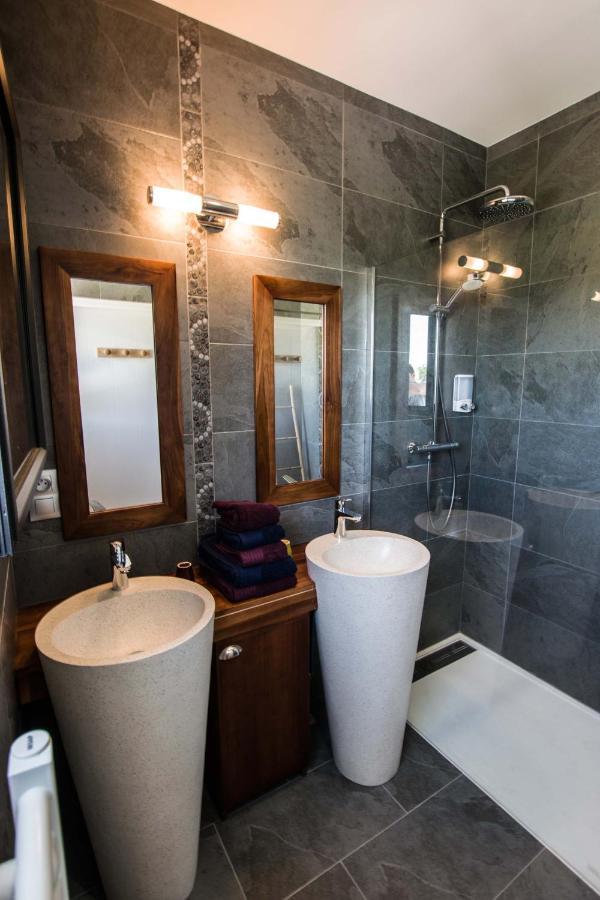 Les Cuves - Saintes Bed & Breakfast Chaniers Eksteriør bilde