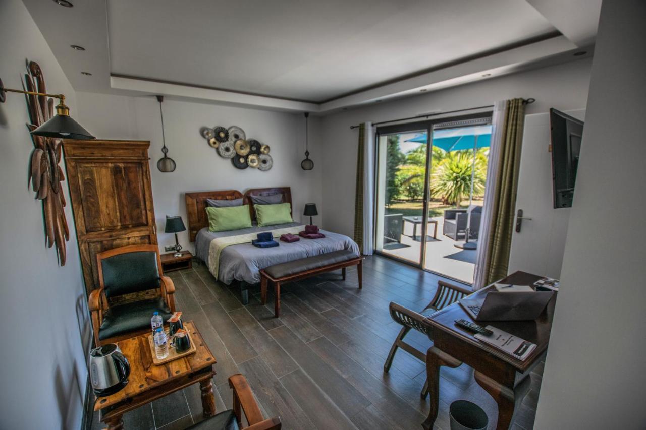 Les Cuves - Saintes Bed & Breakfast Chaniers Eksteriør bilde